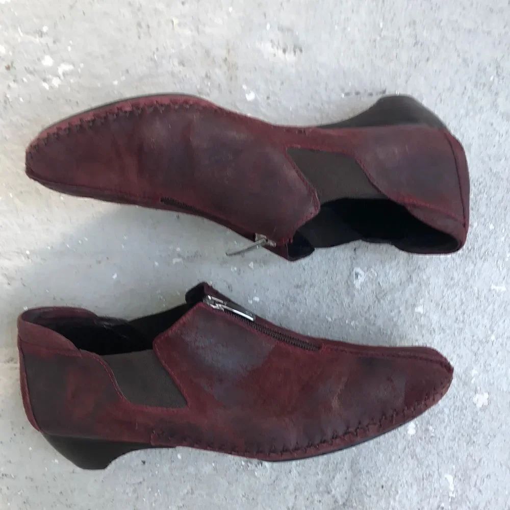 Donald J Pliner  Petta booties